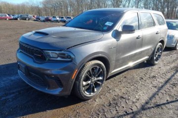 5.7 V8 360KM 4X4 wersja R/T mała szkoda!!!