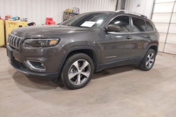 3.2 V6 benzyna 272KM 4X4 wersja LIMITED , od ubezpieczyciela!!!