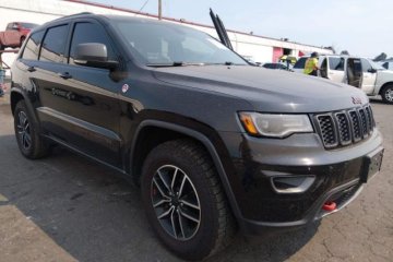 5.7 V8 360 KM, 4x4, Trailhawk, licytacja w USA!