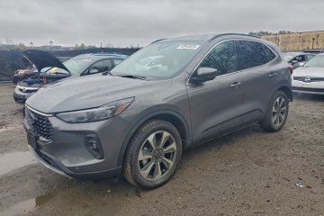 2.0 242 KM, Platinum, produkcja 07/2025, drobna szkoda, 5 tysięcy mil!