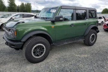 2.7 V6 335 KM, 4x4, wersja BADLANDS, piękny kolor, małe uszkodzenia!